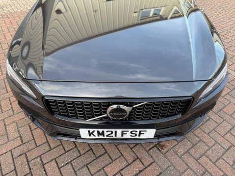Volvo V90 2.0 B5 MHEV R-Design Auto Euro 6 (s/s) 5dr 15