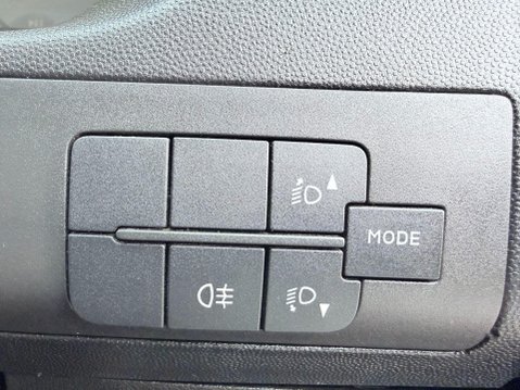 Peugeot Boxer 2.0 BlueHDi 335 Professional Panel Van 5dr Diesel Manual L2 H2 Euro 6 (130 24