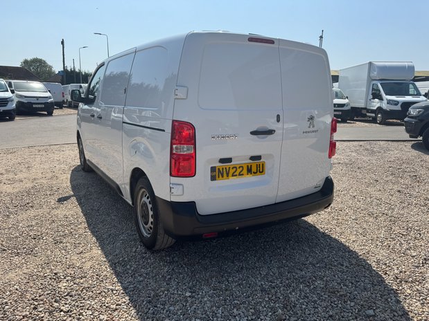 Peugeot Expert MWB L2H1 Low Roof Professional Premium 2700 Air Con EURO 6 10