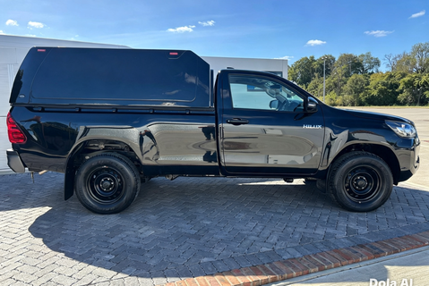 Toyota Hilux Active 4WD D-4D Single Cab Pickup - Canopy 7
