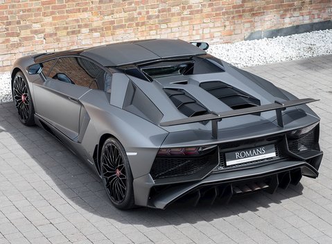 Lamborghini Aventador SV LP 750-4 Roadster 12