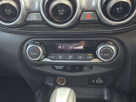 Nissan Juke 1.6 N-Connecta SUV 5dr Petrol Hybrid Auto Euro 6 (143 ps) 26