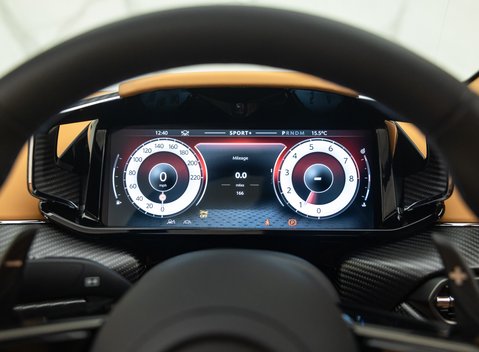 Aston Martin Vanquish Volante 22