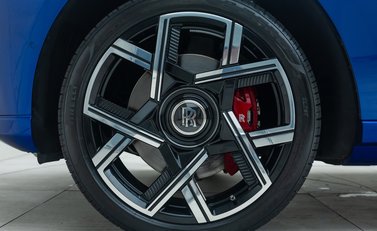 Rolls-Royce Cullinan Series II BLACK BADGE 33