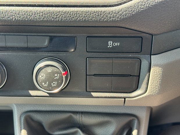 Volkswagen Crafter MWB L2H2 High Roof Startline Tow Bar EURO 6 32