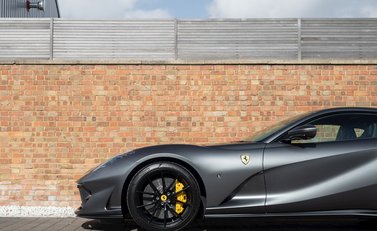 Ferrari 812 Superfast 23