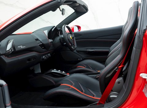 Ferrari 488 Spider 15