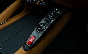 Ferrari GTC4 Lusso V12 26