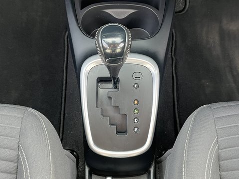 Toyota Yaris 1.5 Hybrid Icon Tech 5dr CVT 22