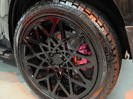 Painted Brake Calipers in Your Choice of Colour | SEEKER UK