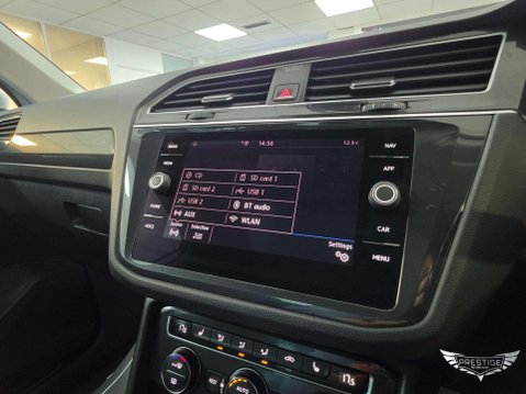 Volkswagen Tiguan 2.0 TDI SEL DSG Euro 6 (s/s) 5dr 37