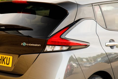 Nissan LEAF TEKNA 10