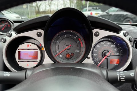 Nissan 370Z V6 GT AUTOMATIC ROADSTER - VERY RARE AUTO CONVERTIBLE 40