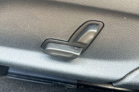 Mercedes-Benz C Class 2.0 C300e 13.5kWh AMG Line Edition Estate 5dr Petrol Plug-in Hybrid G-Troni 26