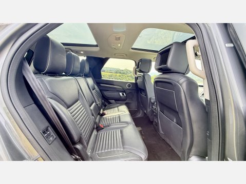 Land Rover Discovery SDV6 HSE LUXURY 31