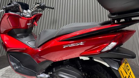 Honda PCX WW PCX 125 2016 ONLY 13K 1 OWNER LONG MOT WARRANTY 125CC 14