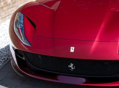 Ferrari 812 Superfast 21