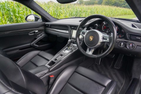 Porsche 911 TURBO S PDK 9