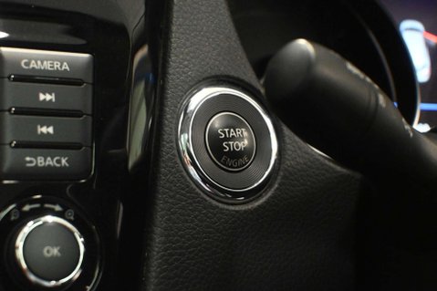Nissan Qashqai 1.3 Qashqai N-Motion DiG-T 5dr 38