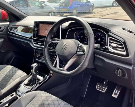 Volkswagen T-Roc 1.5 T-Roc R-Line TSI Semi-Auto 5dr 17