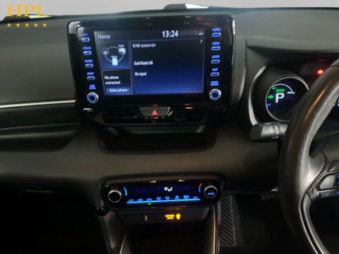 Toyota Yaris 1.5 VVT-h Design Hatchback 5dr Petrol Hybrid E-CVT Euro 6 (s/s) (116 ps) 17