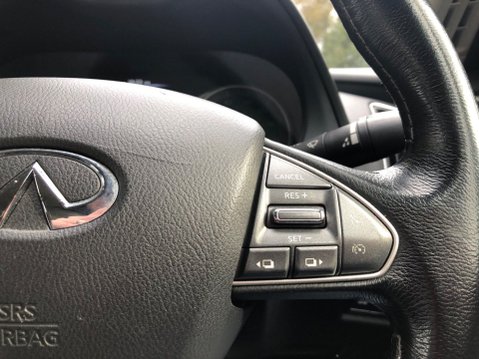 Infiniti Q50 SE D 32