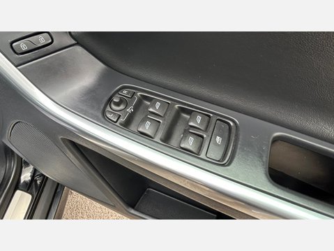 Volvo XC60 2.0 D4 R-Design Lux Nav Euro 6 (s/s) 5dr 25