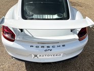Porsche Cayman GT4 31