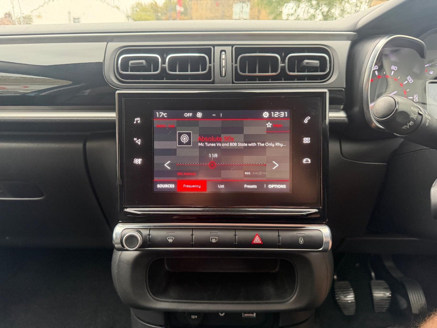 2017 Citroen C3 — image 12