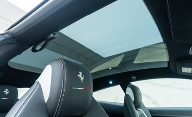 Ferrari GTC4 Lusso V12 14