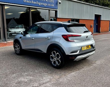Renault Captur 1.6 Captur Techno E-Tech PHEV Auto 5dr 9