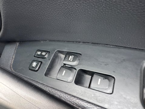 Hyundai Veloster 1.6 GDi Sport Euro 5 4dr 29