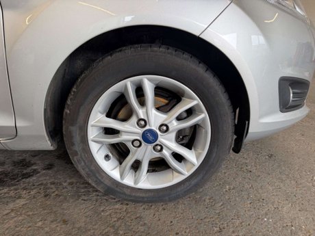 Ford Fiesta 1.0T EcoBoost Zetec Euro 6 (s/s) 5dr 18