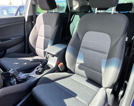 Hyundai TUCSON 1.6 Tucson SE Nav TGDi 2WD Semi-Auto 5dr 64