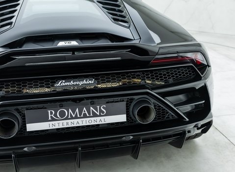 Lamborghini Huracan LP640-4 EVO 26