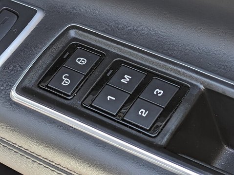Jaguar XF PORTFOLIO 24