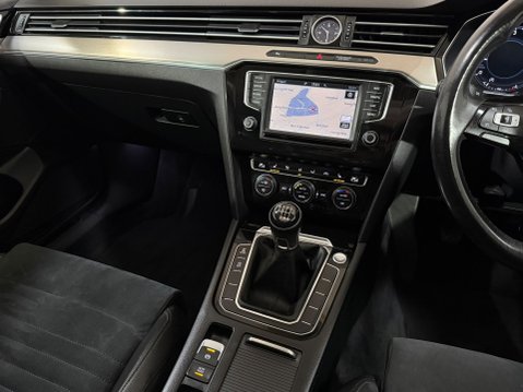 Volkswagen Passat GT TDI BLUEMOTION TECHNOLOGY 16