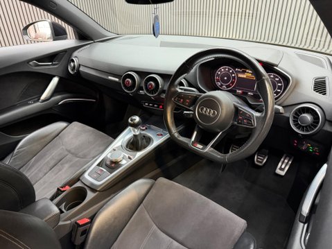 Audi TT 1.8 TFSI Black Edition Euro 6 (s/s) 3dr 2