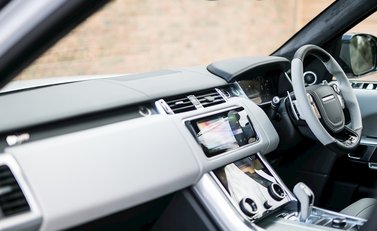 Land Rover Range Rover Sport 5.0 SVR 17