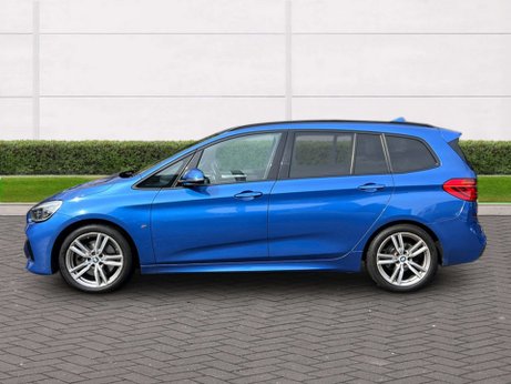 BMW 2 Series 2.0 220i M Sport Auto 5dr 1