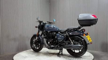Royal Enfield Shotgun 2025 ONLY 2K GREAT CONDITION MOT 2028 LARGE TOP BOX 5