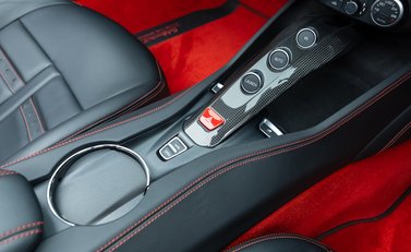 Ferrari California T HANDLING SPECIALE 25