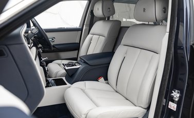 Rolls-Royce Phantom VIII EWB 22