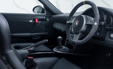 Porsche 911 GT2 RS (997) 11
