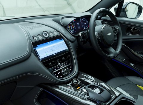 Aston Martin DBX 707 16