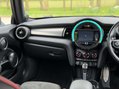 Mini Hatch 2.0 John Cooper Works Auto 3dr 17