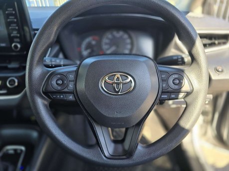Toyota Corolla 1.8 VVT-h Design Touring Sports 5dr Petrol Hybrid CVT Euro 6 (s/s) (122 ps) 35