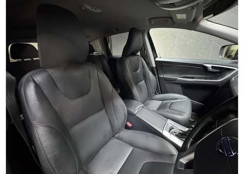 Volvo XC60 2.4 D5 SE Lux Nav SUV 5dr Diesel Auto AWD Euro 6 (s/s) (220 ps) 29