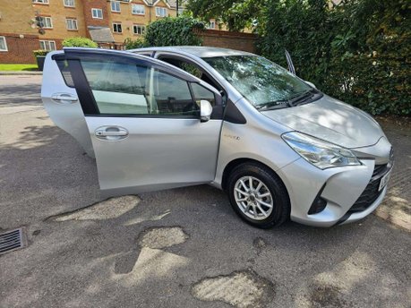 Toyota Yaris 1.5 VVT-h Icon Tech E-CVT Euro 6 (s/s) 5dr 6
