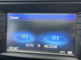 Toyota Avensis 1.8 Avensis Excel Valvematic CVT 5dr 32